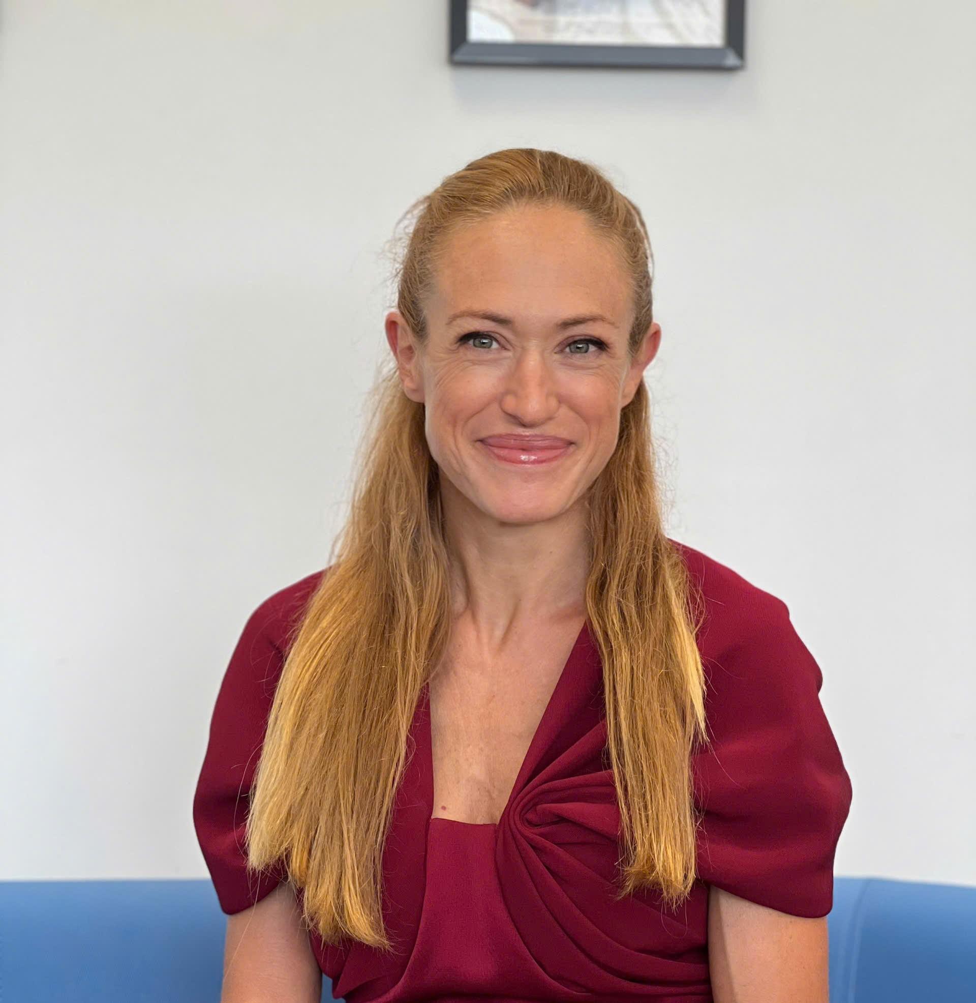 finale version rotes kleid