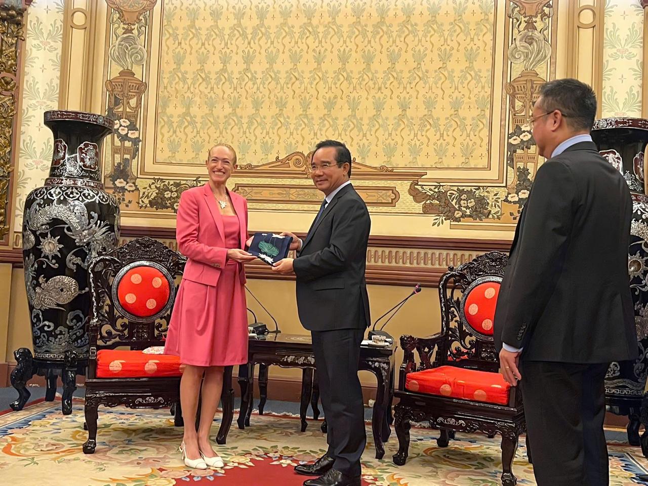 incontro CG con presidente comitato del popolo HCMC
